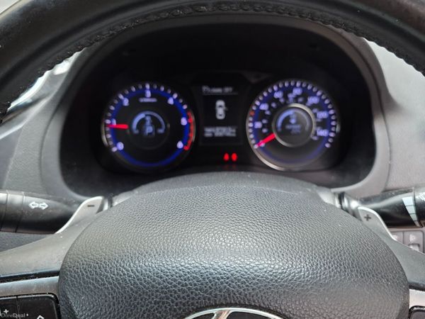 Hyundai i40 Saloon, Diesel, 2012, Silver