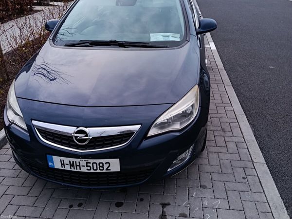 Vauxhall Astra Hatchback, Diesel, 2011, Blue