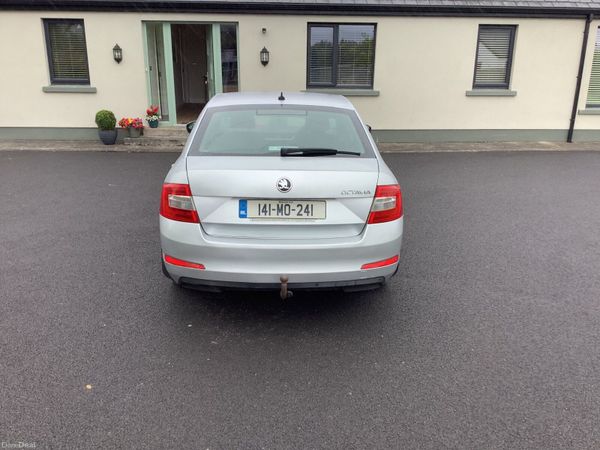 Skoda Superb Estate, Diesel, 2014, Silver