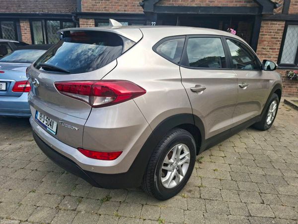 Hyundai Tucson SUV, Petrol, 2018, Beige
