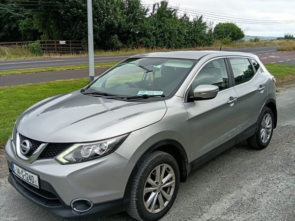 Nissan Qashqai Hatchback, Diesel, 2014, Silver