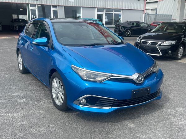 Toyota Auris Hatchback, Petrol, 2015, Brown