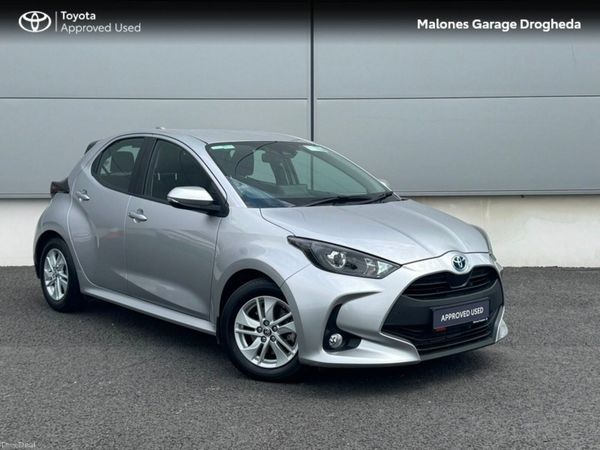Toyota Yaris Hatchback, Petrol Hybrid, 2023, Silver