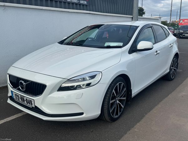 Volvo V40 Hatchback, Diesel, 2017, White