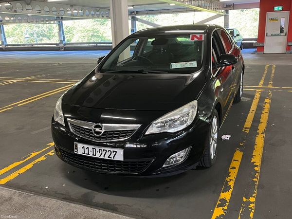 Opel Astra Hatchback, Diesel, 2011, Black