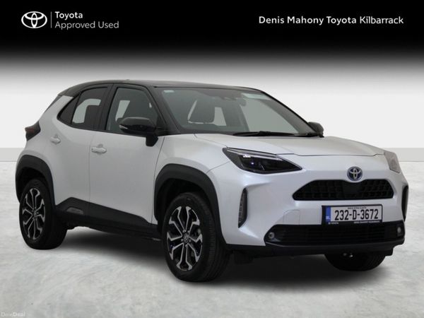 Toyota Yaris Cross Hatchback, Petrol Hybrid, 2023, White