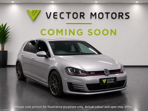Volkswagen Golf Hatchback, Petrol, 2017, Silver