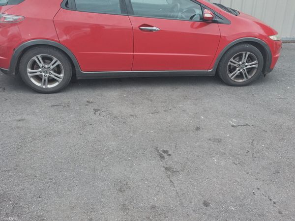 Honda Civic Hatchback, Petrol, 2011, Red