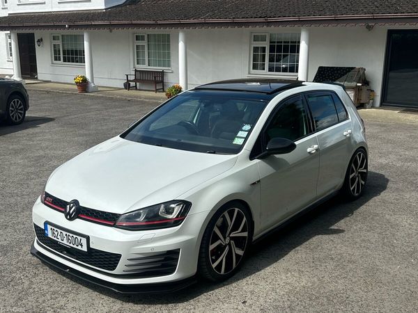 Volkswagen Golf Estate, Petrol, 2016, White