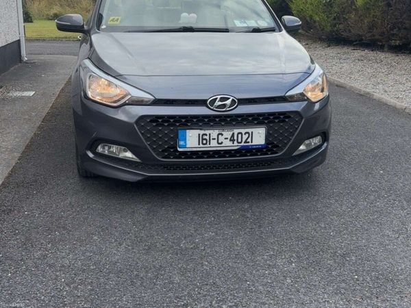 Hyundai i20 Hatchback, Petrol, 2016, Grey