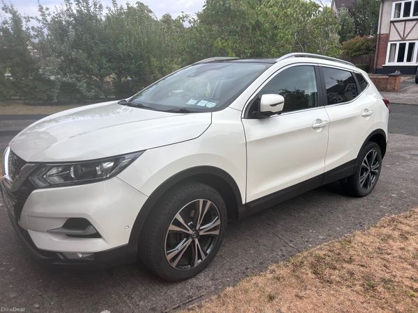 Nissan Qashqai Hatchback, Petrol, 2020, White