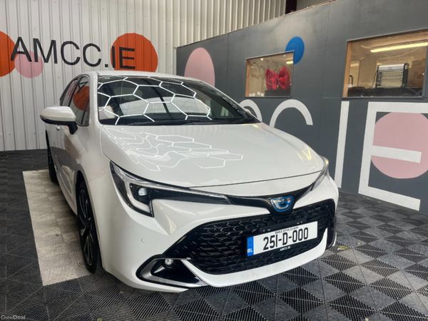 Toyota Corolla Hatchback, Petrol Hybrid, 2025, White