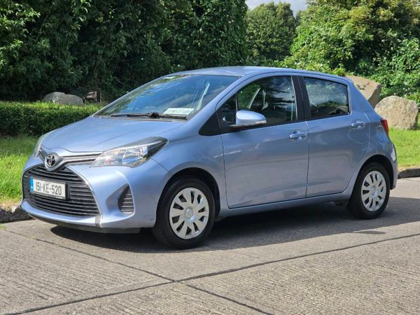 Toyota Yaris Hatchback, Petrol, 2015, Blue