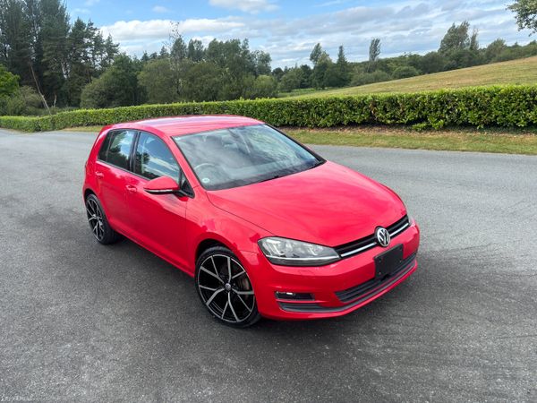 Volkswagen Golf Hatchback, Petrol, 2014, Red