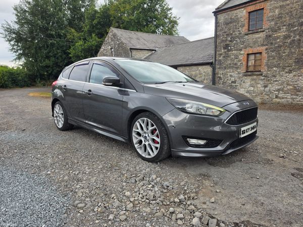 Ford Focus Hatchback, Diesel, 2016, Grey