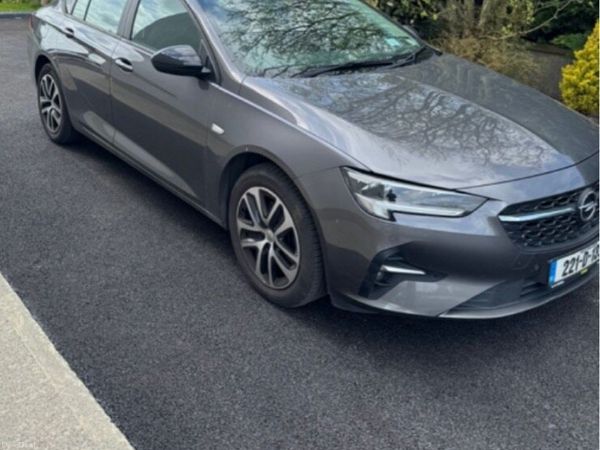 Opel Insignia Hatchback, Diesel, 2022, Grey
