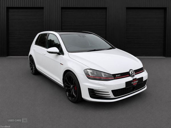 Volkswagen Golf , Petrol, 2014, White