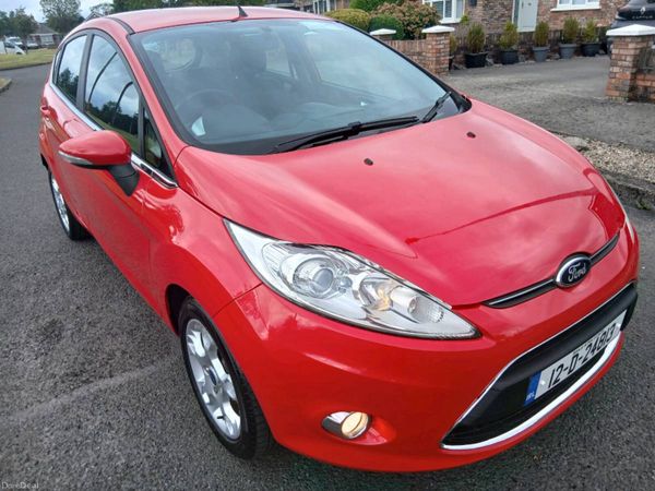 Ford Fiesta Hatchback, Petrol, 2012, Red