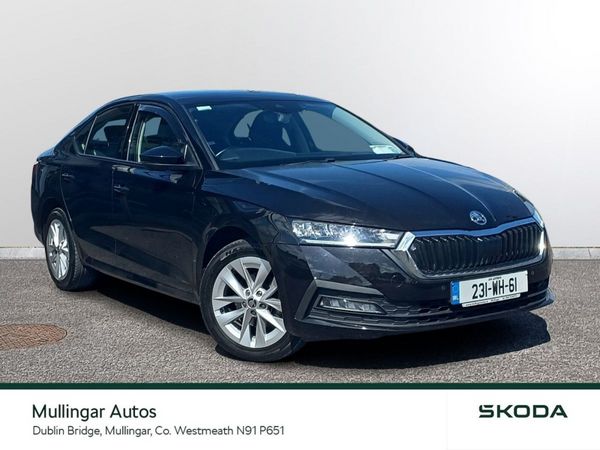 Skoda Octavia Saloon, Diesel, 2023, Black