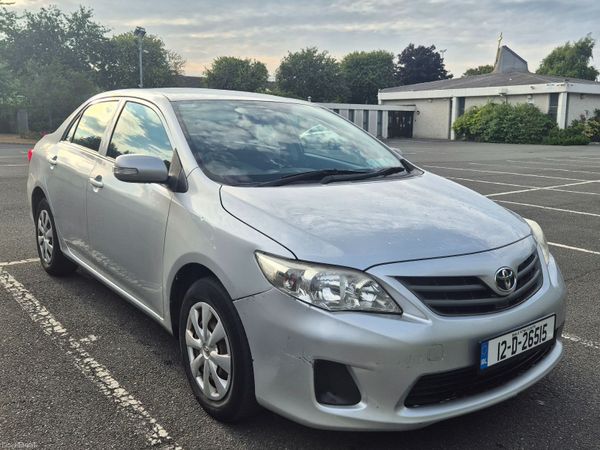 Toyota Corolla Saloon, Petrol, 2012, Silver