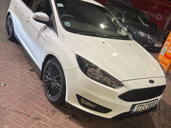Ford Focus Hatchback, Petrol, 2017, White