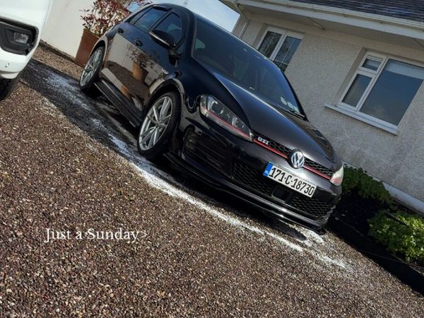 Volkswagen Golf Hatchback, Petrol, 2017, Black