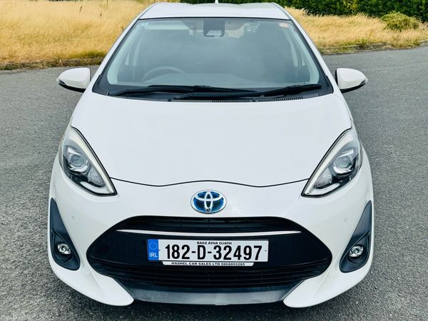 Toyota Aqua Hatchback, Petrol Hybrid, 2018, White