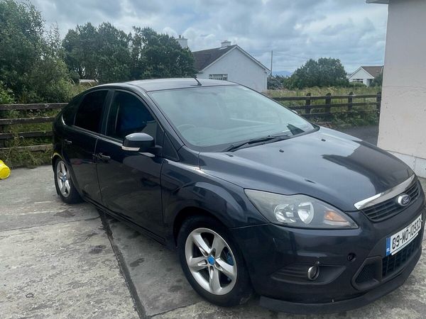 Ford Focus Hatchback, Diesel, 2009, Grey