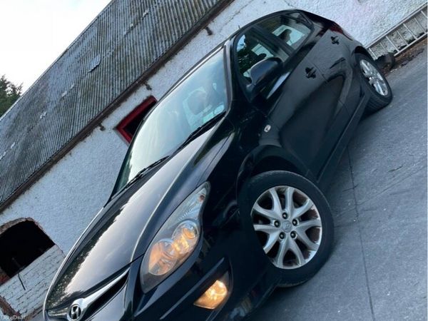 Hyundai i30 Hatchback, Diesel, 2011, Black