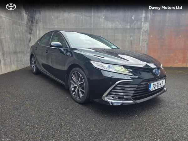 Toyota Camry Saloon, Petrol Hybrid, 2023, Black