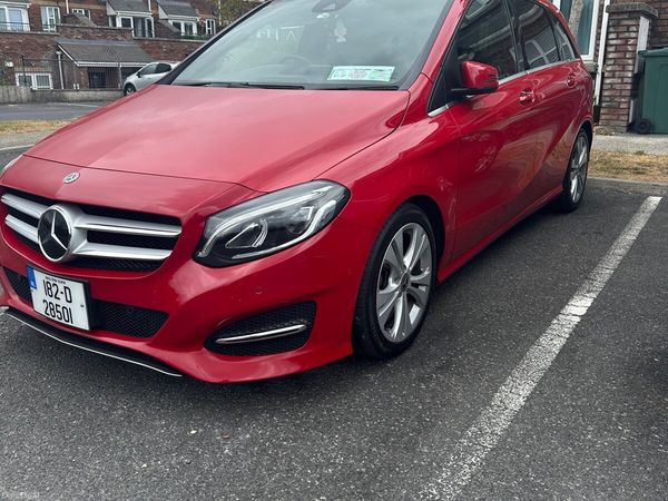 Mercedes-Benz B-Class MPV, Petrol, 2018, Red