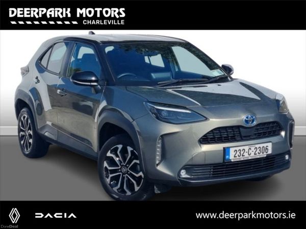 Toyota Yaris Cross Hatchback, Petrol Hybrid, 2023, Green
