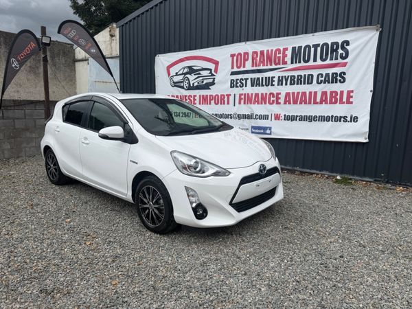 Toyota Aqua Hatchback, Petrol Hybrid, 2015, White