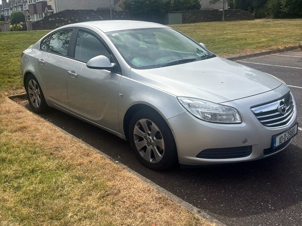 Opel Insignia Saloon, Diesel, 2010, Silver