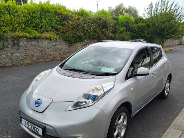 Nissan Leaf Hatchback, Electric, 2011, Silver