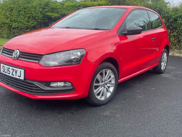Volkswagen Polo Hatchback, Petrol, 2015, Red