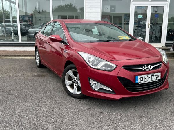 Hyundai i40 Saloon, Diesel, 2013, Red