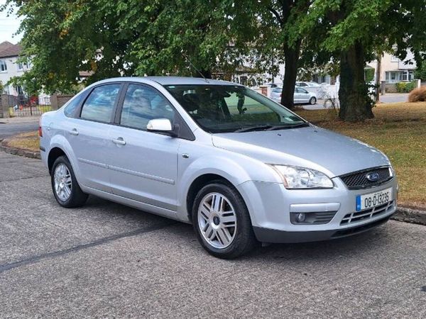 Ford Focus Saloon, Petrol, 2008, Silver