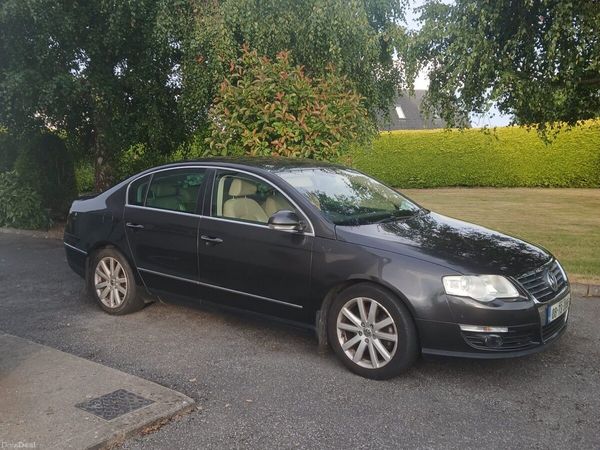 Volkswagen Passat Saloon, Petrol, 2008, Brown