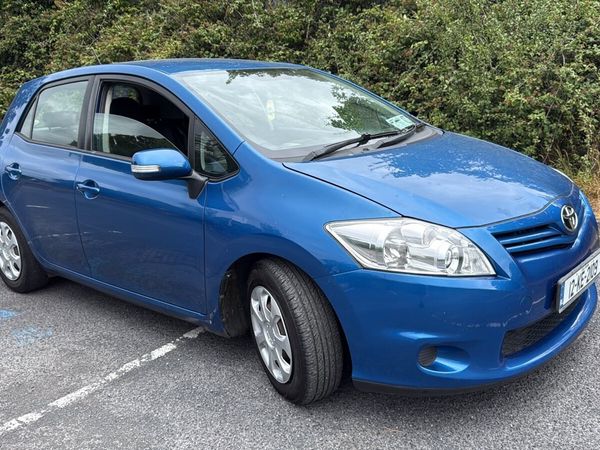 Toyota Auris Hatchback, Diesel, 2012, Blue