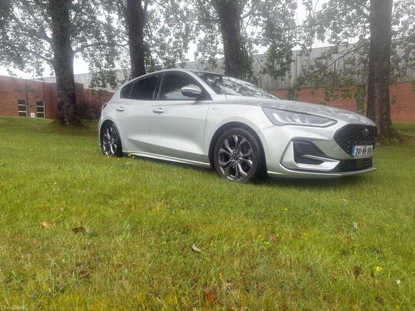 Ford Focus Hatchback, Diesel, 2024, Grey