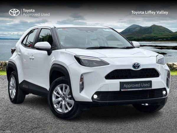 Toyota Yaris Cross Hatchback, Petrol Hybrid, 2023, White