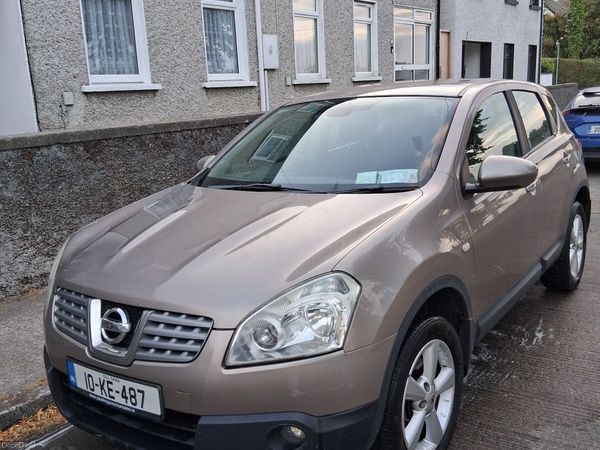 Nissan Qashqai Hatchback, Diesel, 2010, Brown