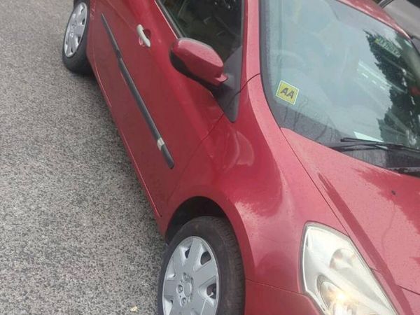 Renault Clio Hatchback, Ethanol Petrol, 2010, Red