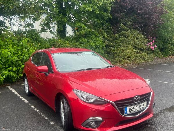 Mazda Mazda3 Hatchback, Diesel, 2015, Red