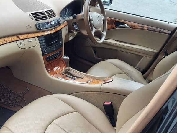 Mercedes-Benz E-Class Saloon, Petrol, 2008, Black