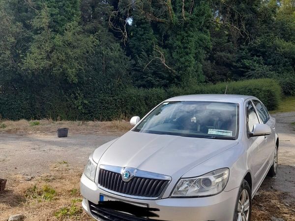 Skoda Octavia Hatchback, Diesel, 2012, Silver