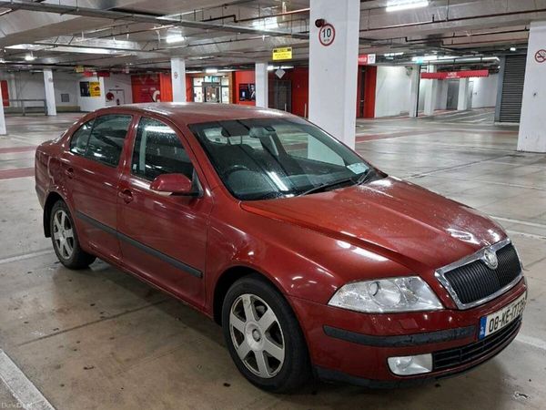 Skoda Octavia Hatchback, Diesel, 2008, Red