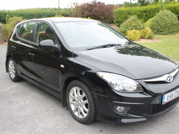 Hyundai i30 Hatchback, Diesel, 2011, Black
