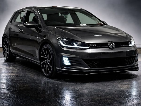 Volkswagen Golf Hatchback, Diesel, 2017, Grey